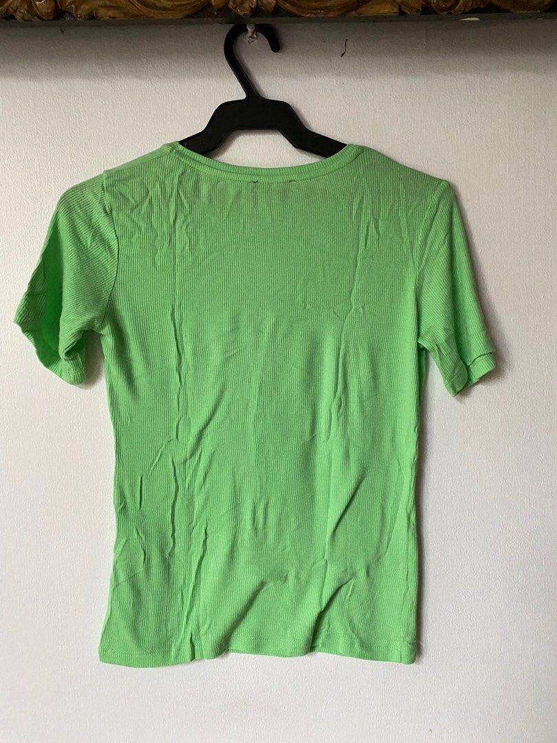 zara neon green ribbed top (Category: Blouses) located in Quezon City. Submitted by btrc.declutters (Listing ID 1205654289, Image 2). Description: - used once or twice only - material is stretchy.
