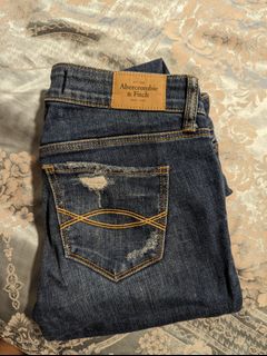 (Category: ) located in . Submitted by beyoursplurge (Listing ID 1205945082, Image 1). Description: .