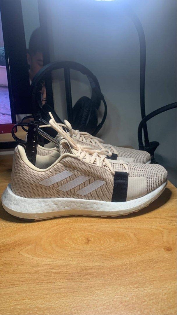 Preloved Adidas Ultra Sense Boost cream old rose black color