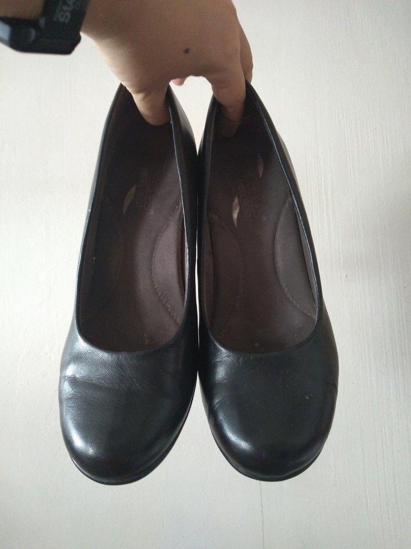 Aerosoles black pumps best sale