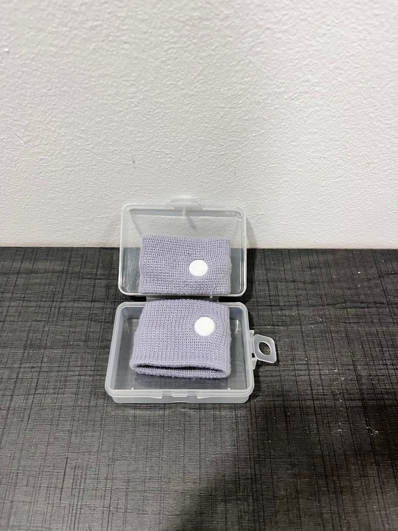 Antinausea acupressure wrist bands, Health & Nutrition, Massage Devices on Carousell