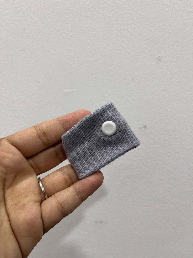 Antinausea acupressure wrist bands, Health & Nutrition, Massage Devices on Carousell
