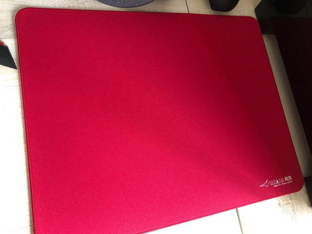 Artisan Mousepad FX Hien - Mid - XL - Wine Red 