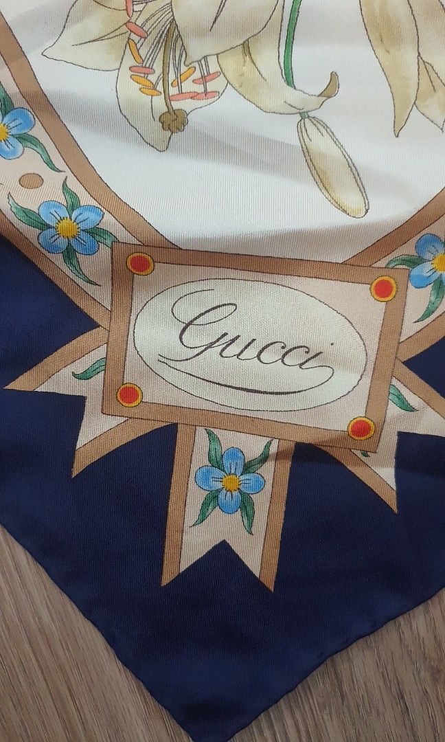 Authentic gucci silk scarf vintage rare, Luxury, Apparel on Carousell