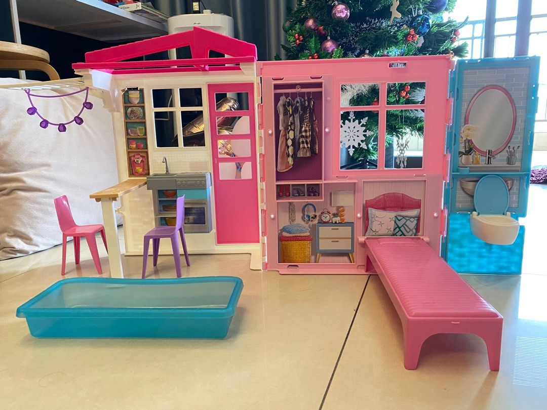 Barbie dollhouse 1 storey with pool, Hobbies & Toys, Toys & Games on