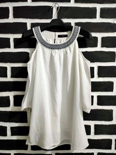 BLOUSE SABRINA SIMPLICITY PUTIH