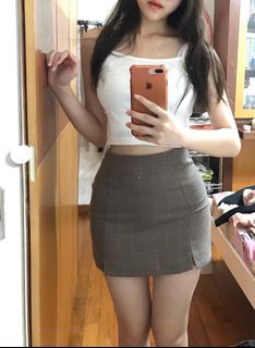 brandy melville brown checkered skirt