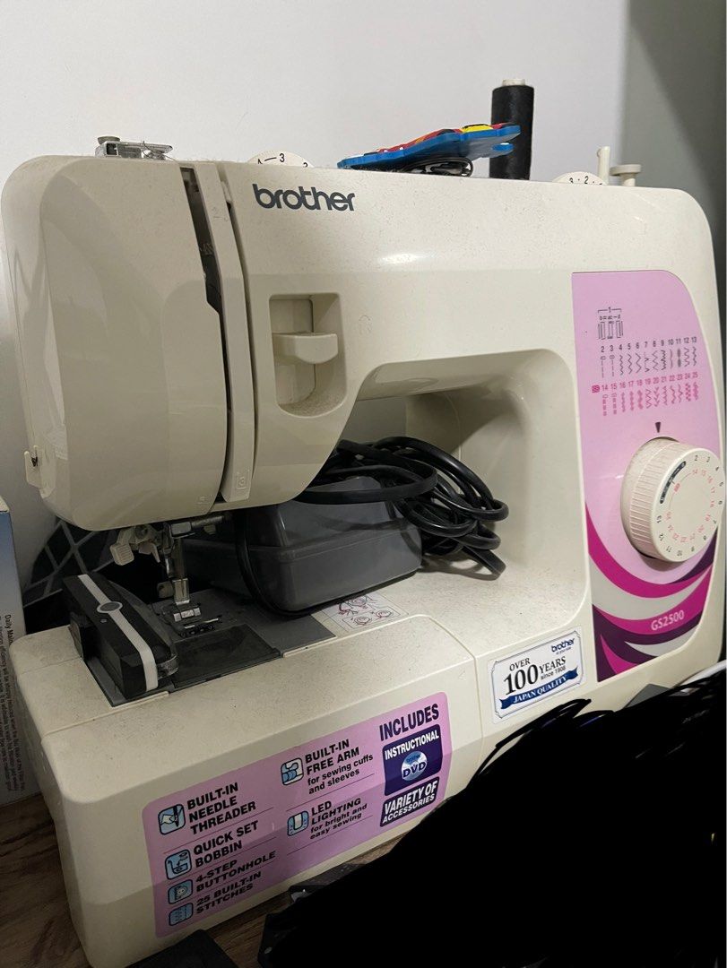 Brother GS2500 Sewing machine, Hobbies & Toys, Stationery & Craft