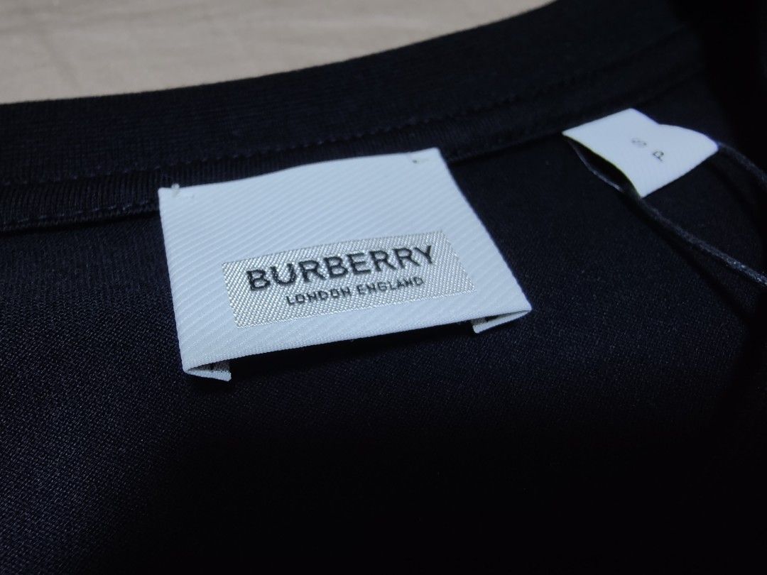 Burberry Carrick T-shirt, Men's Fashion, Tops & Sets, Tshirts & Polo Shirts  on Carousell