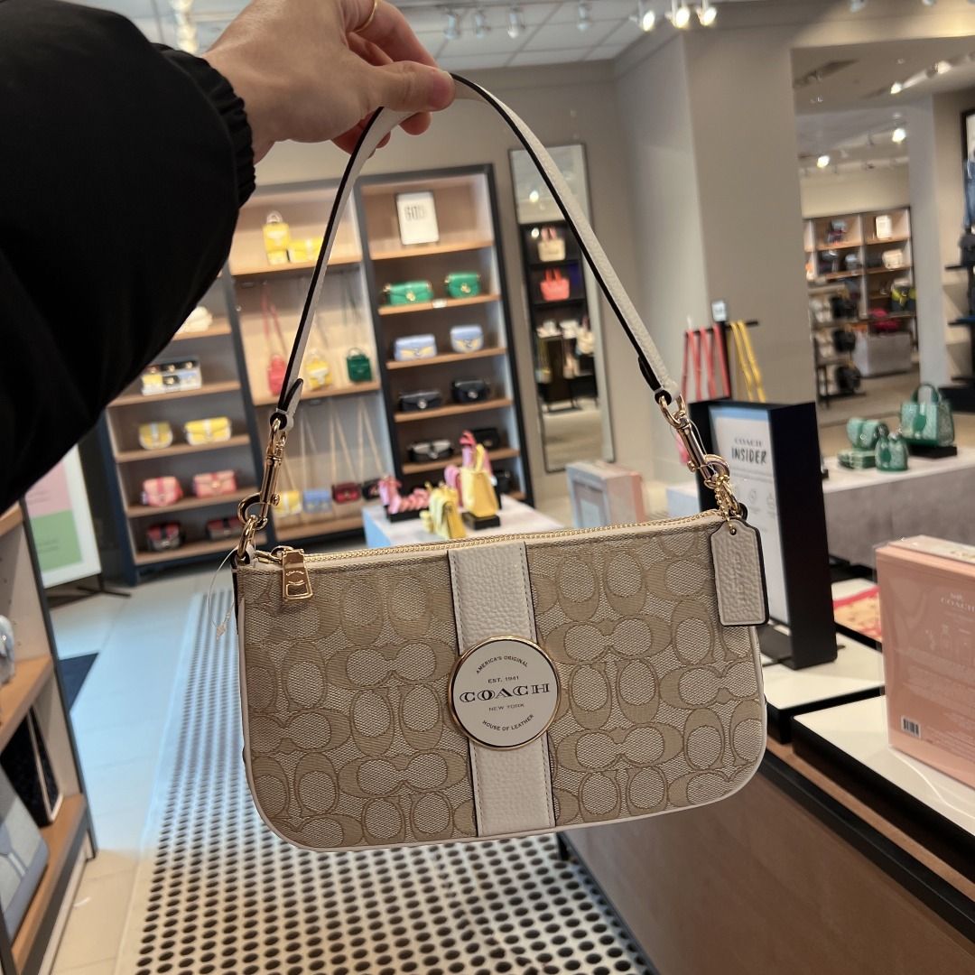 C8306 Khaki White Outlet Bag Classic Logo Jacquard LONNIEBAGUETTE Bag Baguette Bag Jacquard fabric is more light and comfortable Teto bag Shopping