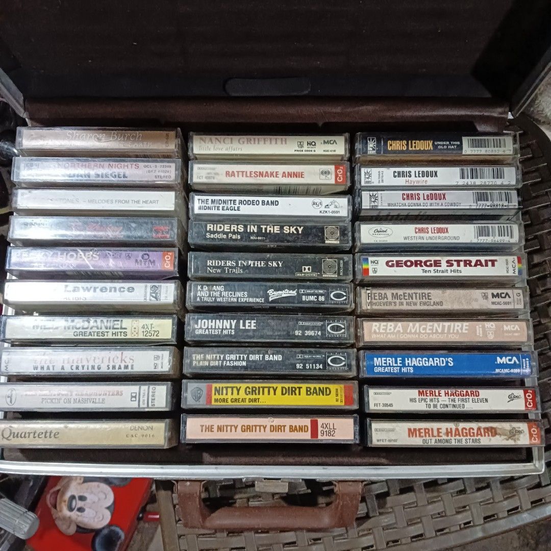 Cassette Tapes Country Music free Carry Case Hobbies Toys cassette-and-tapes-hobbies-toys-music-media-cds-dvds-on-carousell