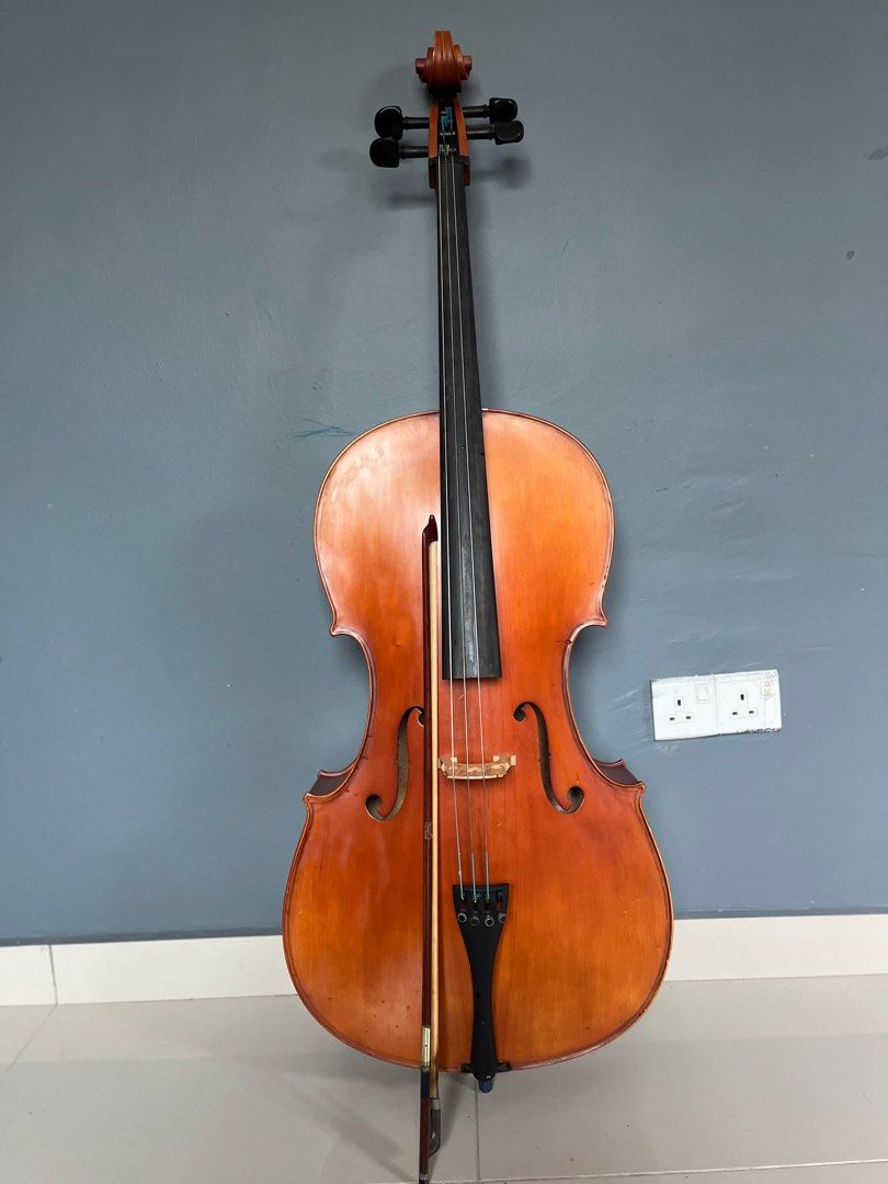 Cello (Category: Musical Instruments) located in Kuala Lumpur. Submitted by shoppink_kl (Listing ID 1205917675, Image 3). Description: Clearance. Owner went to overseas. Need money. One string broken. Complete with bag & bow. Adult size.
