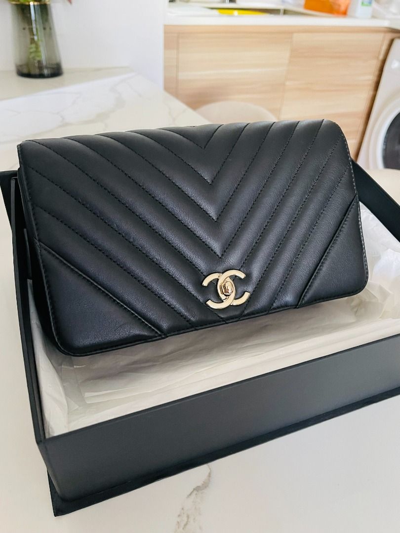Chanel chevron outlet bag price