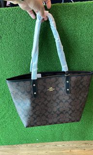 (Category: ) located in . Submitted by Arissa_Closet (Listing ID 1206055246, Image 1). Description: .