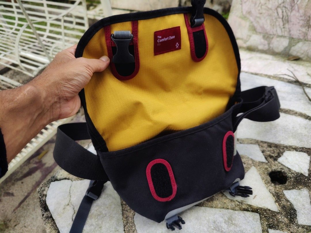 Comfort zone small on sale crumpler