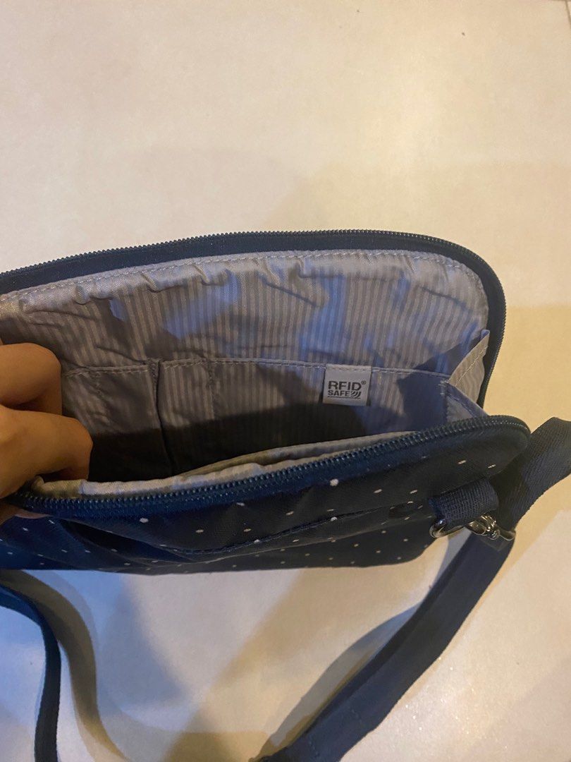 Daysafe AntiTheft Slim Crossbody Bag, Women's Fashion, Bags & Wallets