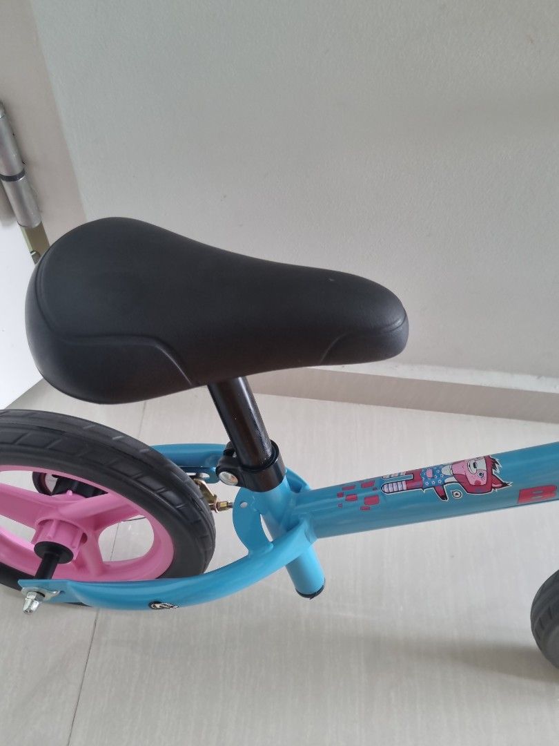 Decathlon balance bike, Sports Equipment, Bicycles & Parts, Bicycles on