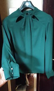 Dorothy Perkins green blouse