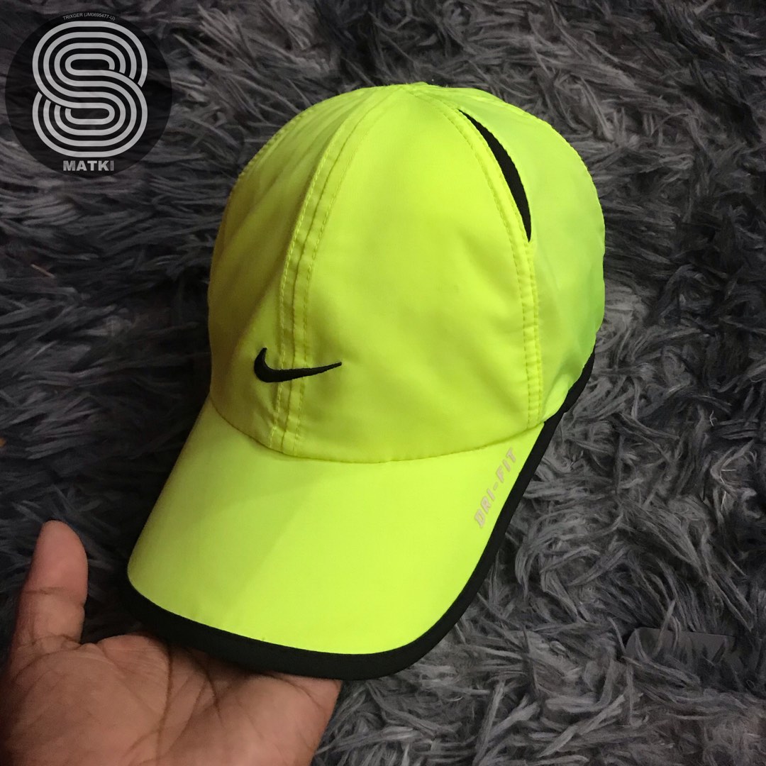 Neon nike clearance cap
