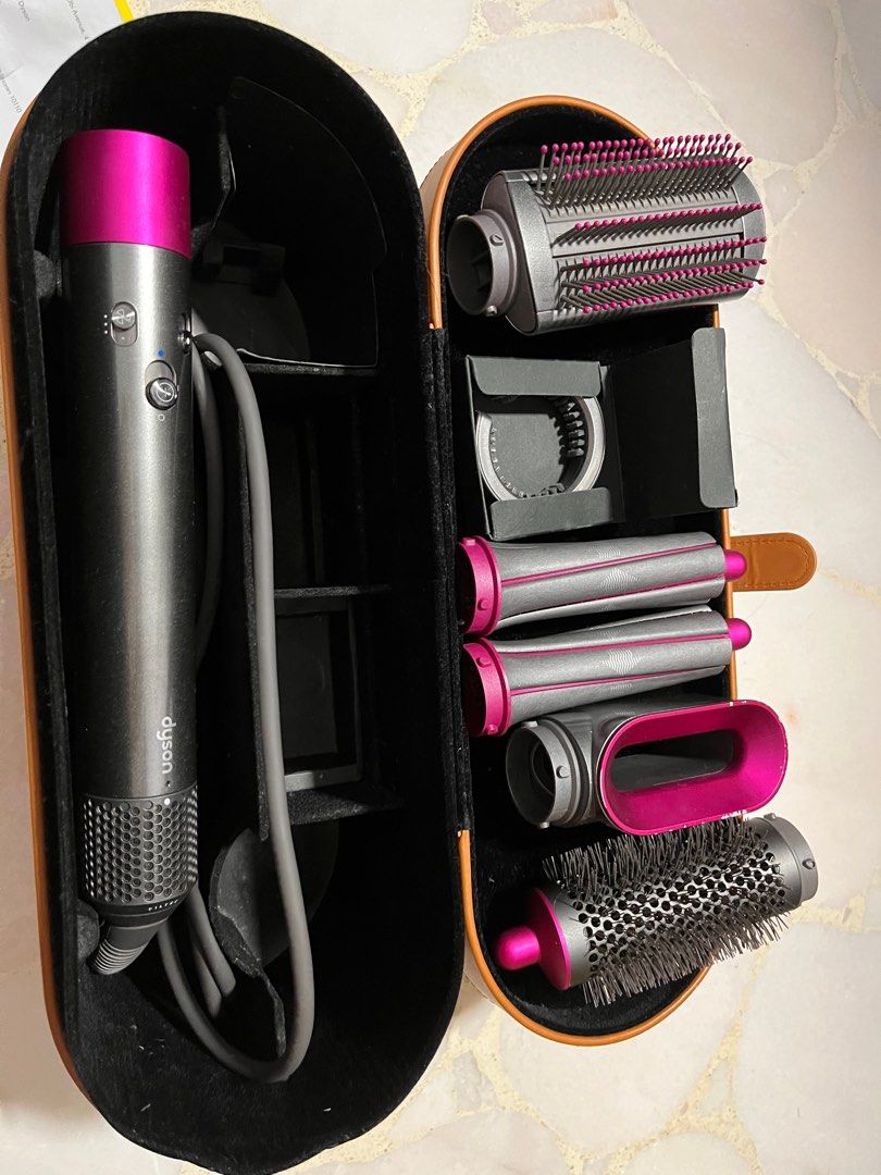 Dyson Air Wrap, Beauty & Personal Care, Hair on Carousell