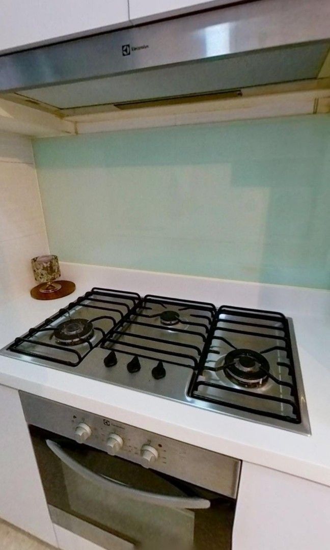 [MUST GO] Gas Hob, Hood, Oven set, TV & Home Appliances, Kitchen
