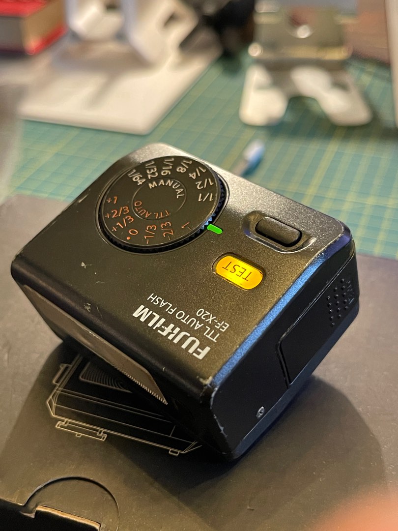 Fujifilm efx20, Photography, Photography Accessories, Flashes on Carousell