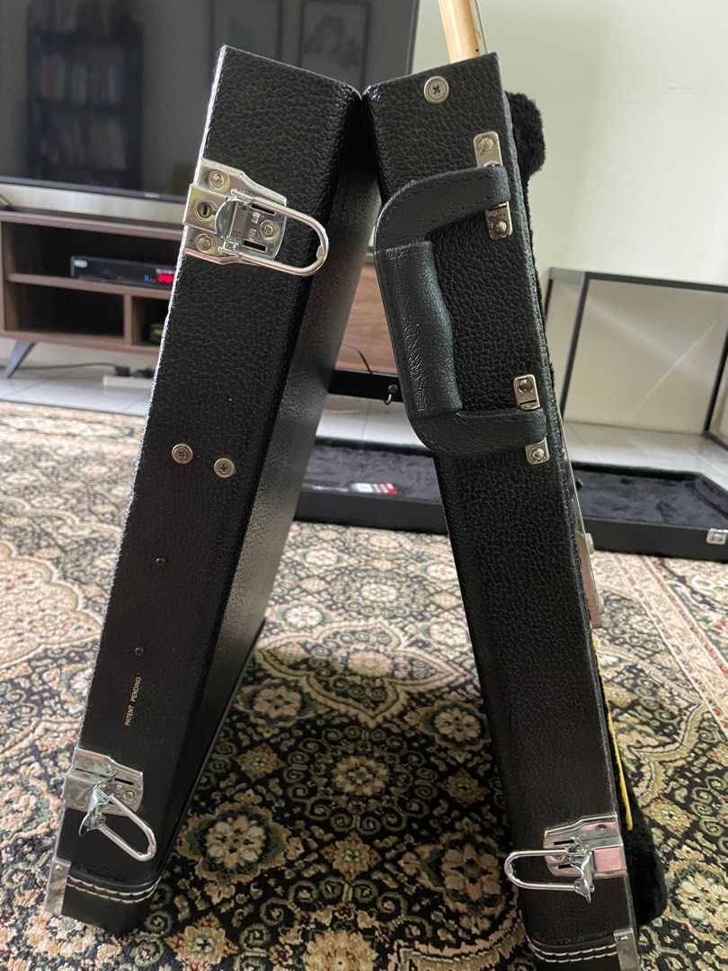 Gator StandACase Guitar Case, Hobbies & Toys, Music & Media, Music