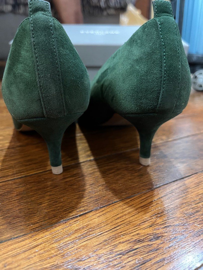 Green Everlane suede kitten heels 6.5 (Category: Heels) located in Quezon City. Submitted by jbbuen (Listing ID 1205972005, Image 2). Description: Green suede pumps with kitten heel. Size 6.5 and comes with box Last pic from web (when worn) Purchased from Everlane 4 years ago. Used but not abused. Stored properly. Rfs: spring cleaning.