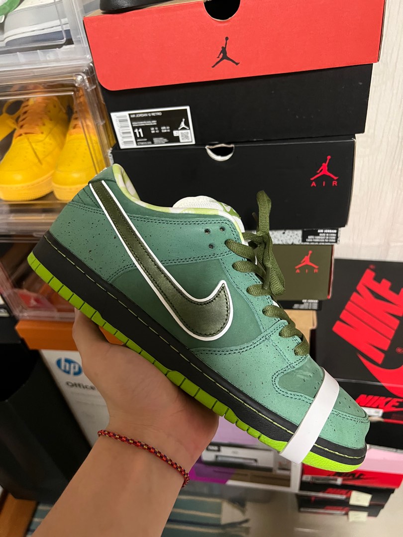 Green lobsters sb dunks, Men's Fashion, Footwear, Sneakers on Carousell