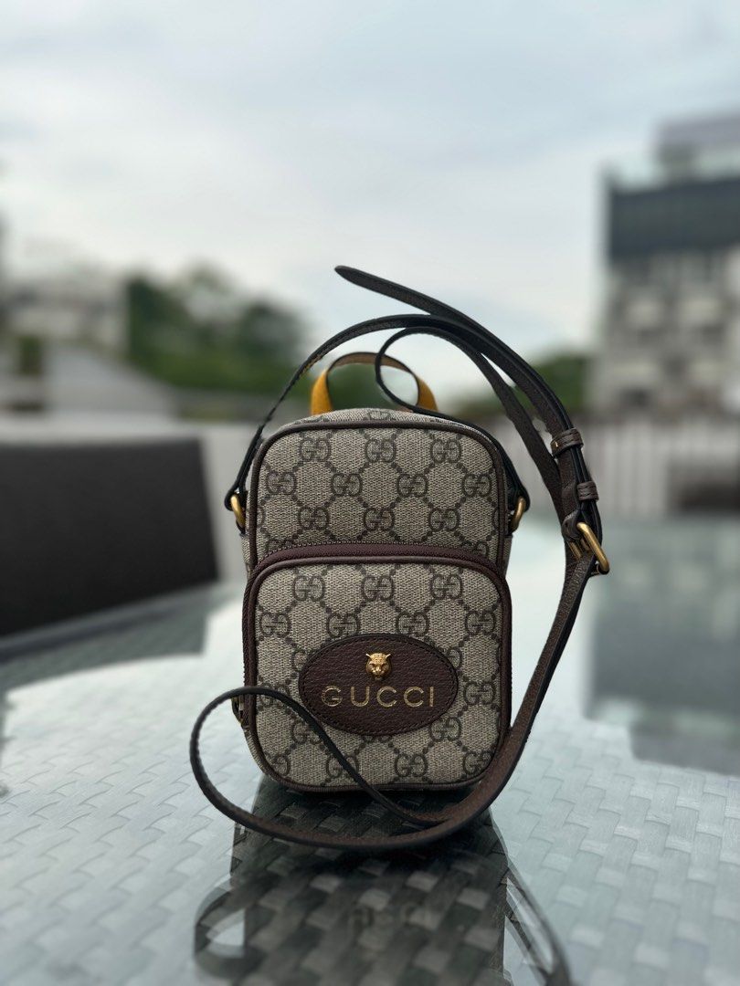 Gucci - Pristine Rare Gucci messenger bag on Designer Wardrobe