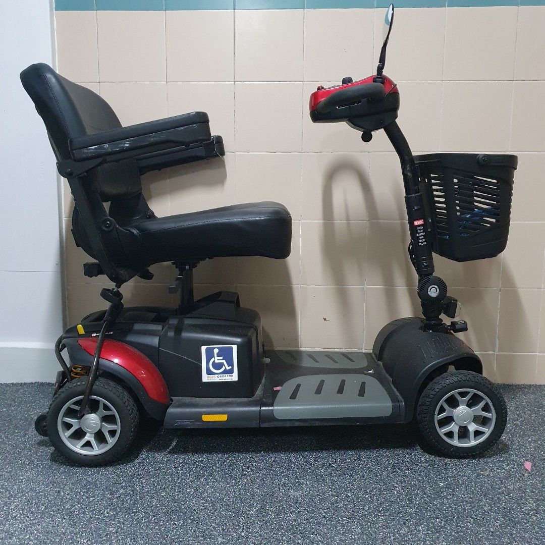 Handicap Scooter, Sports Equipment, PMDs, EScooters & EBikes, E