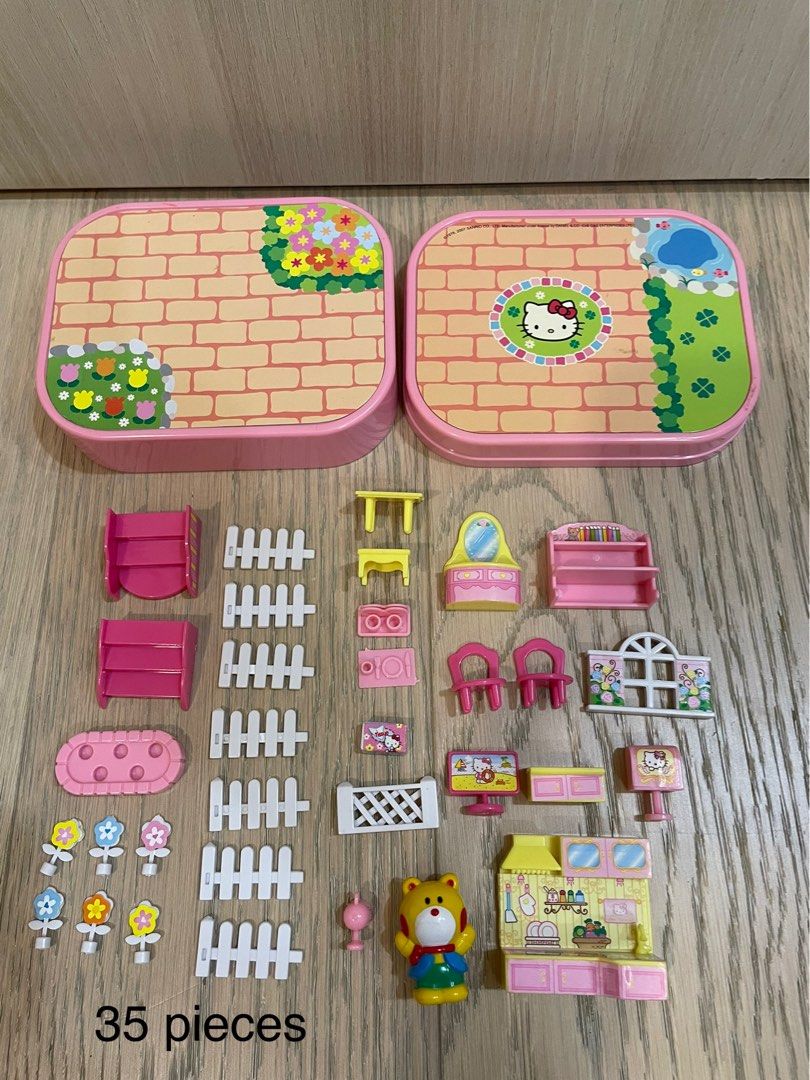 Hello Kitty House, Hobbies & Toys, Toys & Games on Carousell