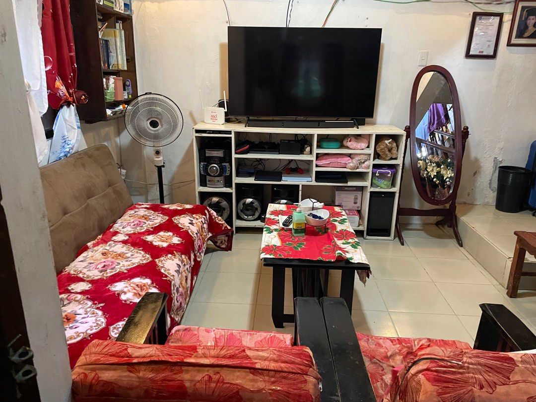 House for sale in Longos, Malabon near Fisher Mall, Malabon Citiquare