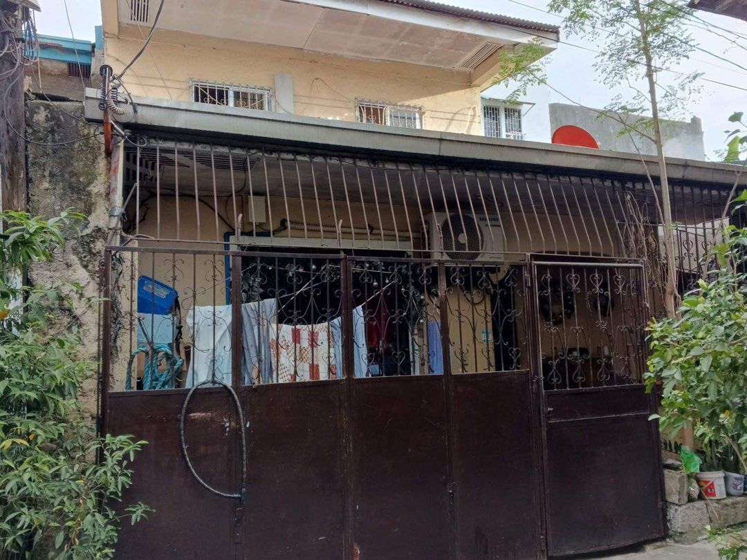 House for sale in Longos, Malabon near Fisher Mall, Malabon Citiquare