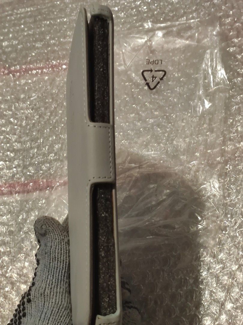 HP Tablet Case, Mobile Phones & Gadgets, Tablets, Others on Carousell