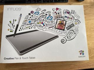 Wacom Intuos pen & touch tablet - medium size