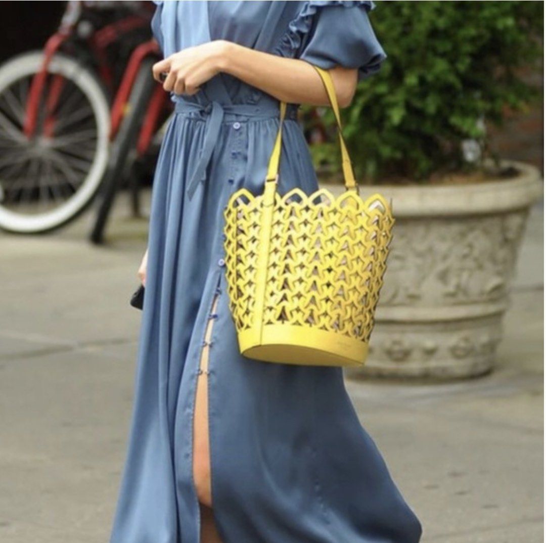 Kate spade dorie medium bucket bag top