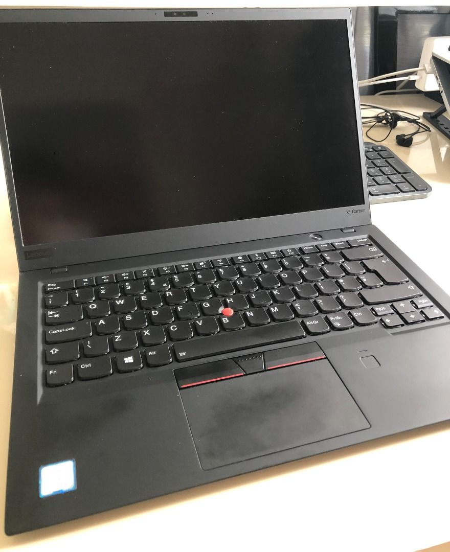 Lenovo ThinkPad X1 Carbon Gen 6 • Intel Core i7-8650u/16GB RAM