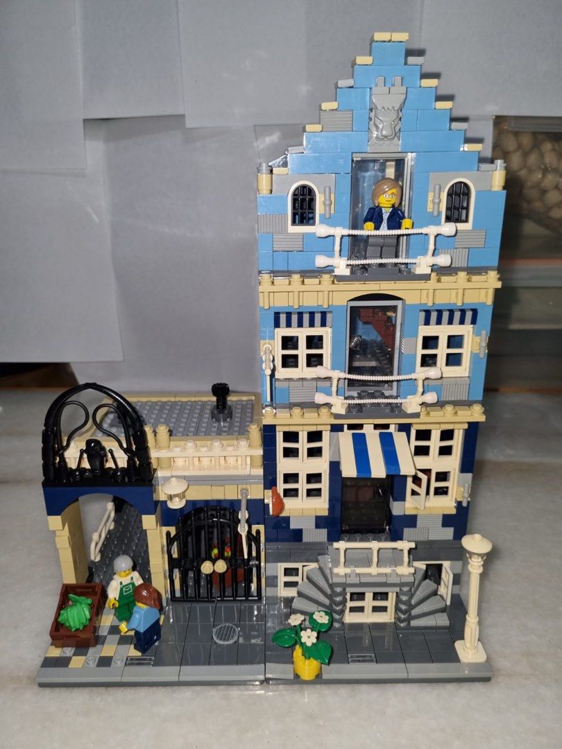 Lepin market on sale street