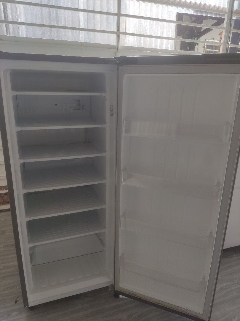 LG CHEST FREEZER, TV & Home Appliances, Kitchen Appliances, Refrigerators & Freezers on Carousell