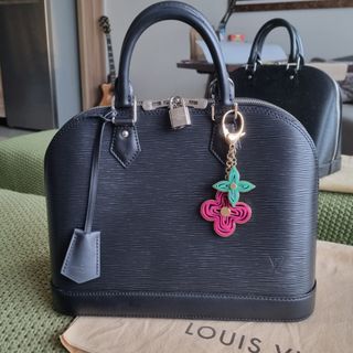 Louis Vuitton LOUIS VUITTON Bijoux Sack Square Pouch MP2467 Shiny