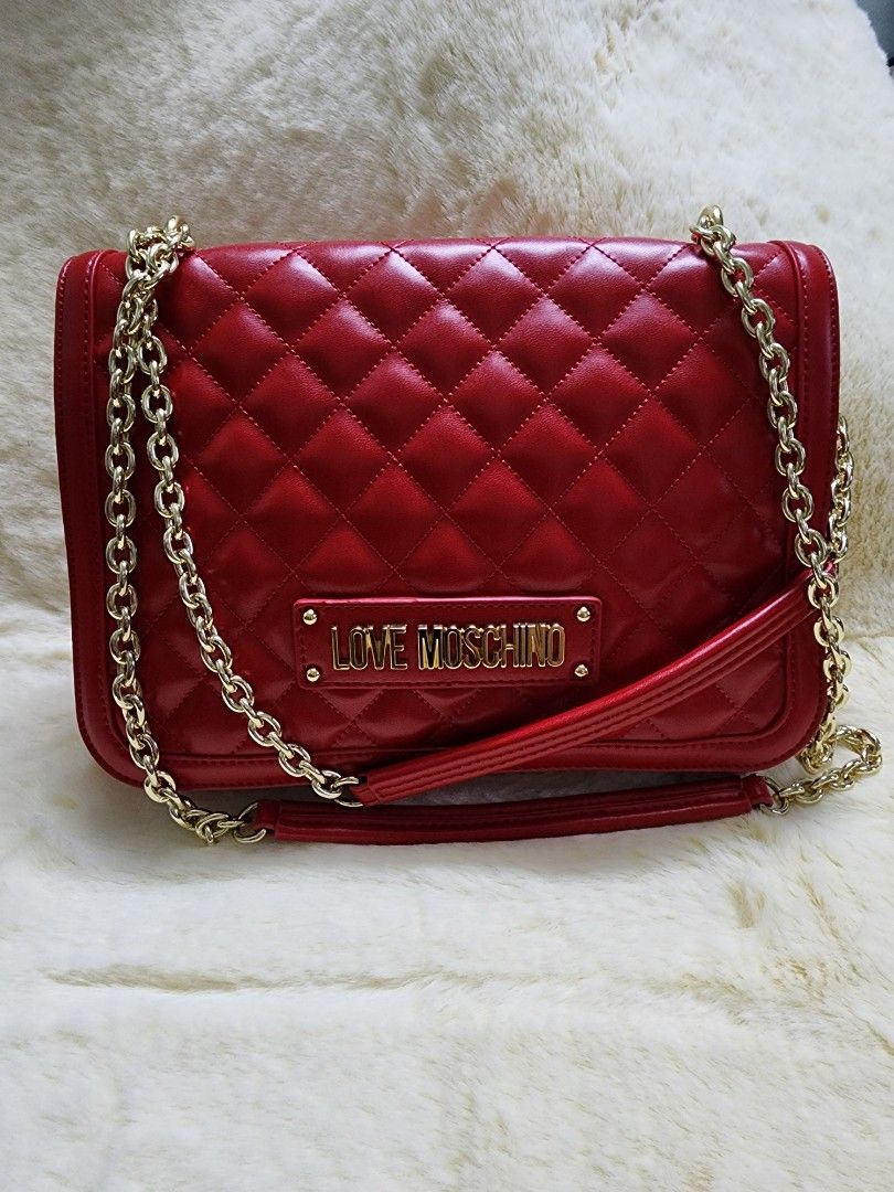 Red love hotsell moschino bag