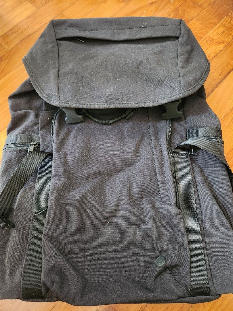 Command the shop day backpack 24l