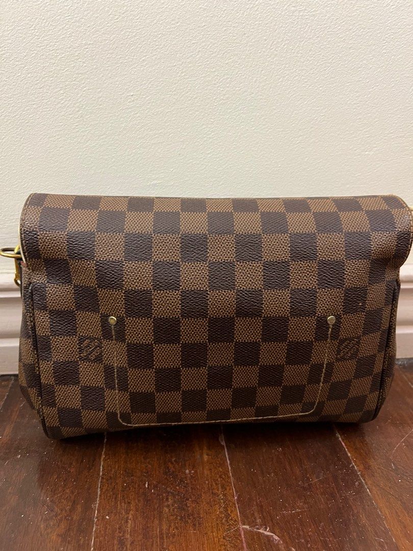 LV favourite MM (Category: Luxury Bags & Wallets) located in Paranaque City. Submitted by chicscloset (Listing ID 1206058364, Image 3). Description: lv favourite in ebene With strap .