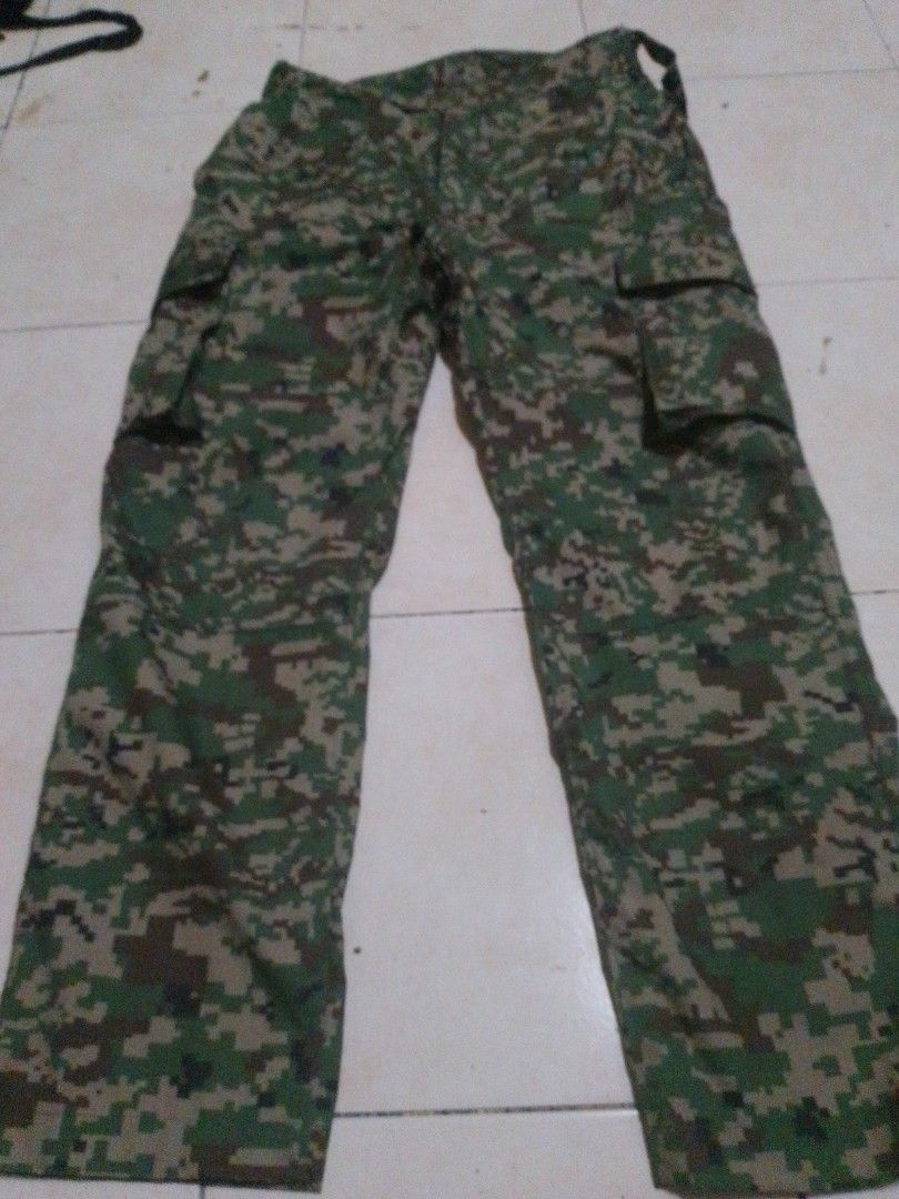 Malaysia army digital New, Men's Fashion, Activewear on Carousell