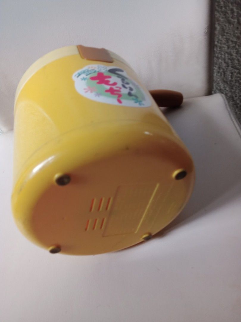 Manual Ice cream churner/maker, Furniture & Home Living, Kitchenware