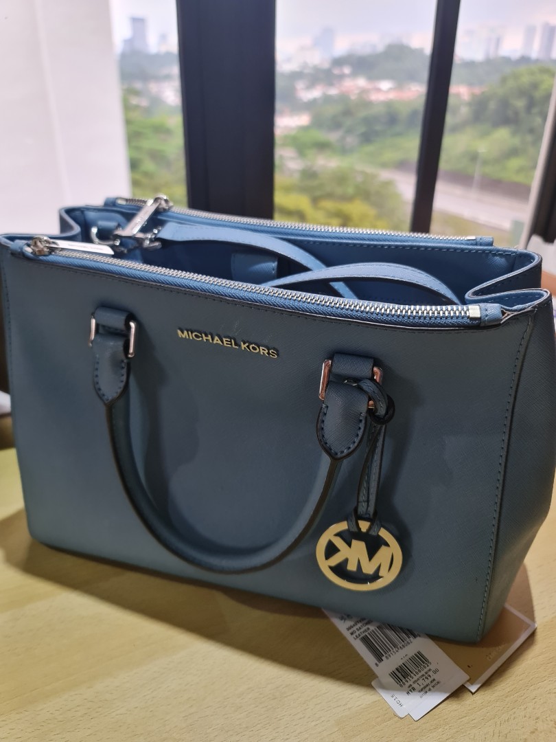 Michael Kors bag, Women's Fashion, Bags & Wallets, Shoulder Bags on  Carousell