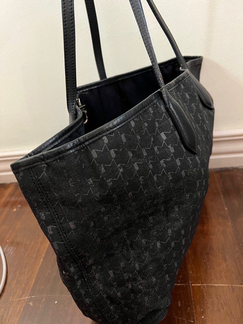 Moynat Tote bag PM (Category: Luxury Bags & Wallets) located in Paranaque City. Submitted by chicscloset (Listing ID 1206064032, Image 2). Description: Some parts worn out due to storage With dust-bag Bought in MoYnAt HK .