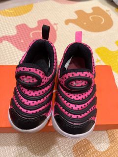 Nike毛毛蟲鞋13cm