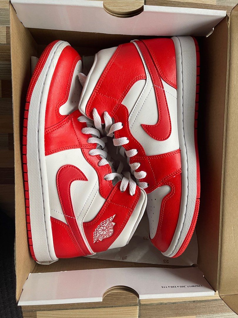 Nike Air Jordan 1 habanero red wmn, Women's Fashion, Women's Shoes on